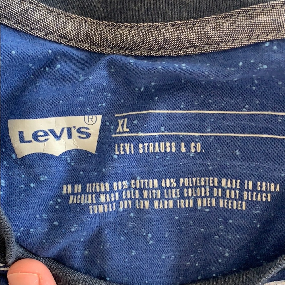 Levi’s Blue Striped T Shirt - Picture 3 of 3